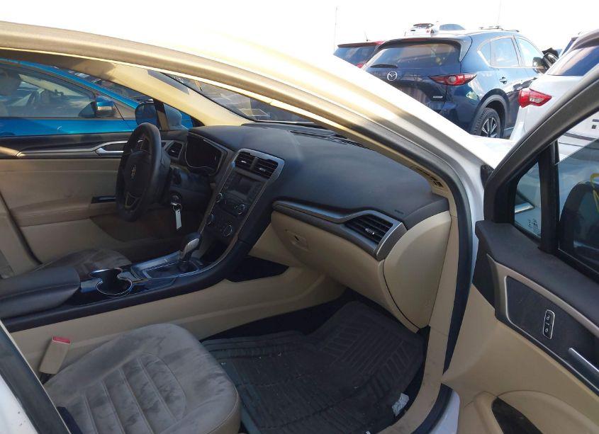 Photo 5 of 2014 Ford Fusion HYBRID SE (VIN 3FA6P0LU8ER319504)