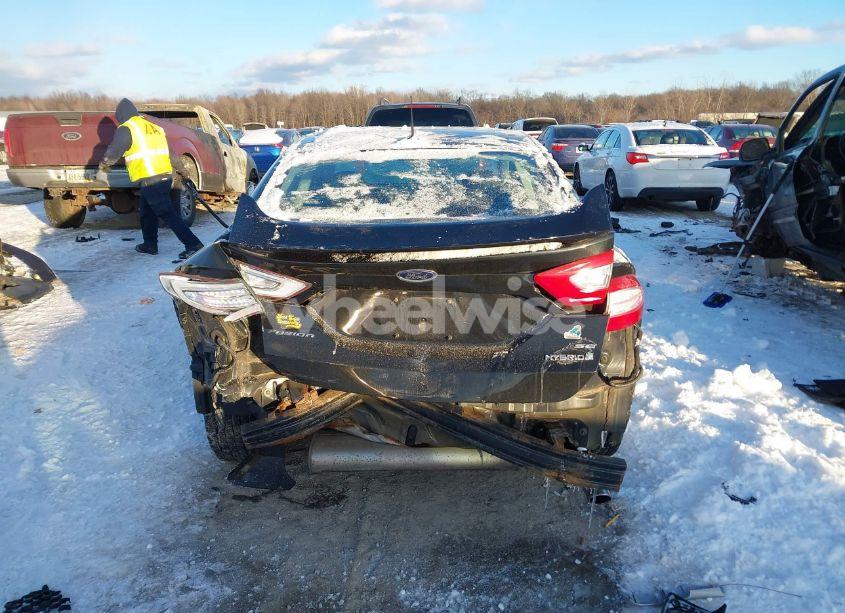 Photo 16 of 2014 Ford Fusion HYBRID SE (VIN 3FA6P0LU8ER396017)