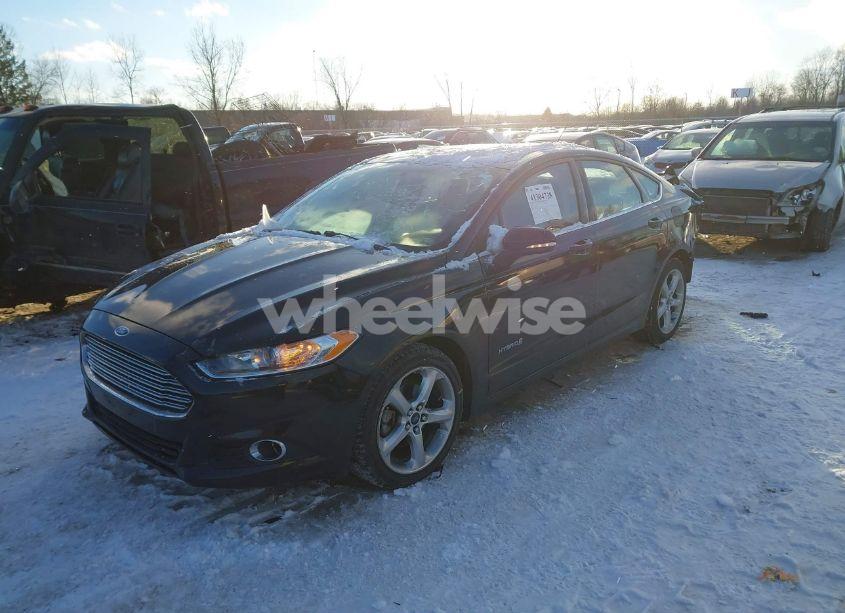 Photo 2 of 2014 Ford Fusion HYBRID SE (VIN 3FA6P0LU8ER396017)