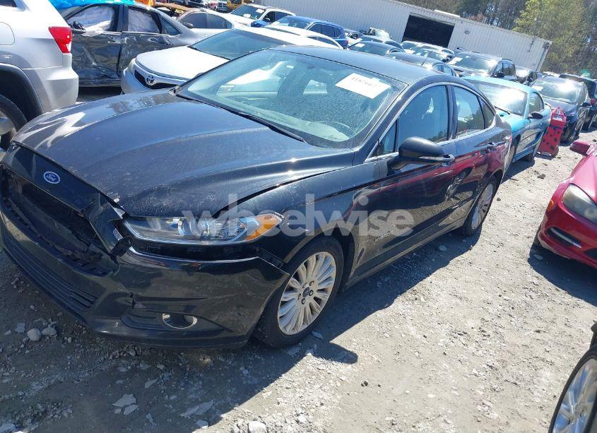 Photo 2 of 2015 Ford Fusion HYBRID SE (VIN 3FA6P0LU8FR148917)