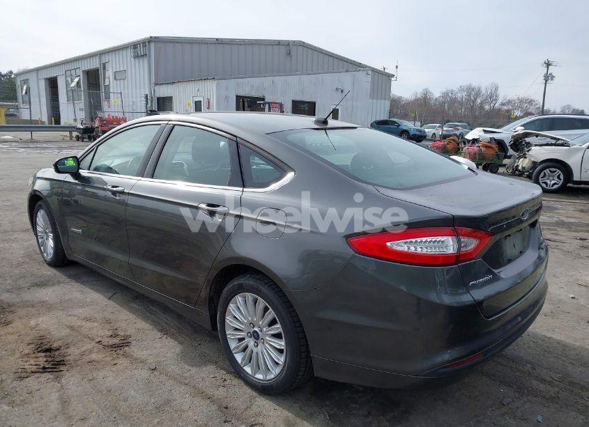 Photo 3 of 2015 Ford Fusion HYBRID SE (VIN 3FA6P0LU8FR149517)