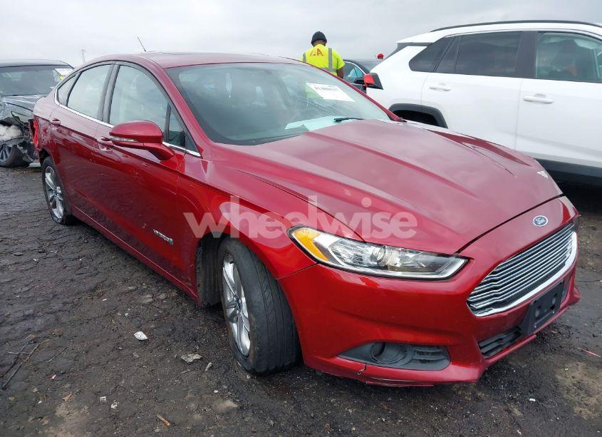 2015 Ford Fusion HYBRID SE (VIN 3FA6P0LU8FR157083) main photo