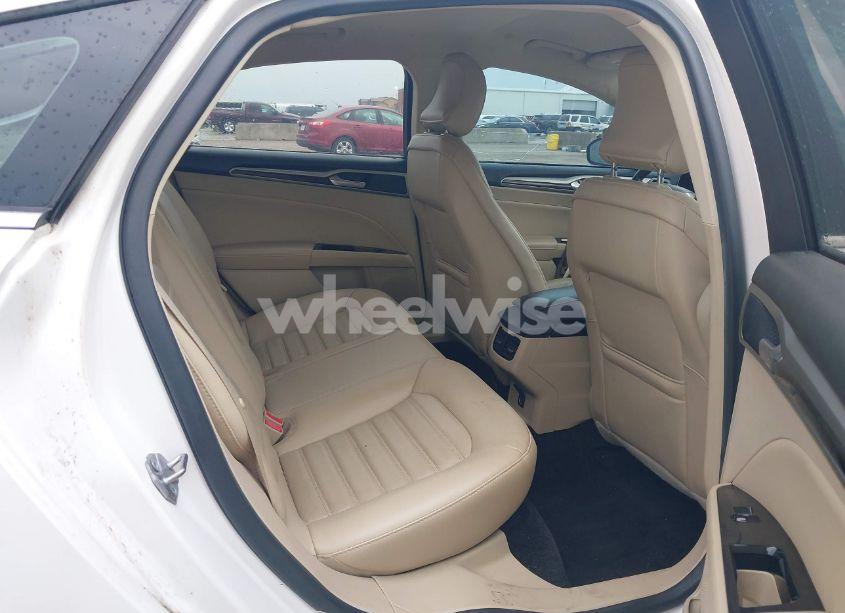 Photo 8 of 2015 Ford Fusion HYBRID SE (VIN 3FA6P0LU8FR160047)