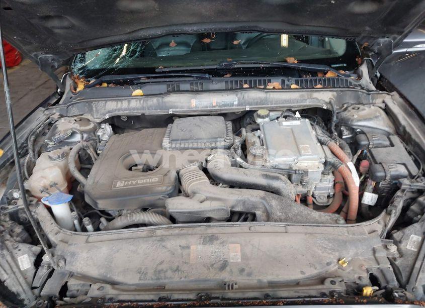 Photo 10 of 2015 Ford Fusion HYBRID SE (VIN 3FA6P0LU8FR170173)