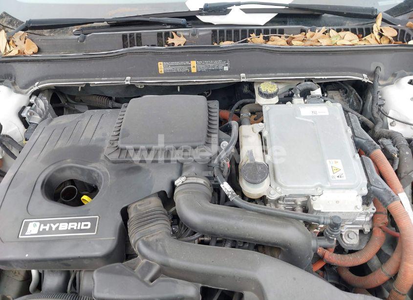 Photo 10 of 2015 Ford Fusion HYBRID SE (VIN 3FA6P0LU8FR199849)