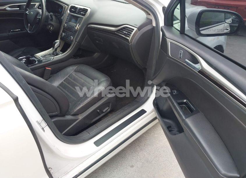 Photo 5 of 2015 Ford Fusion HYBRID SE (VIN 3FA6P0LU8FR199849)