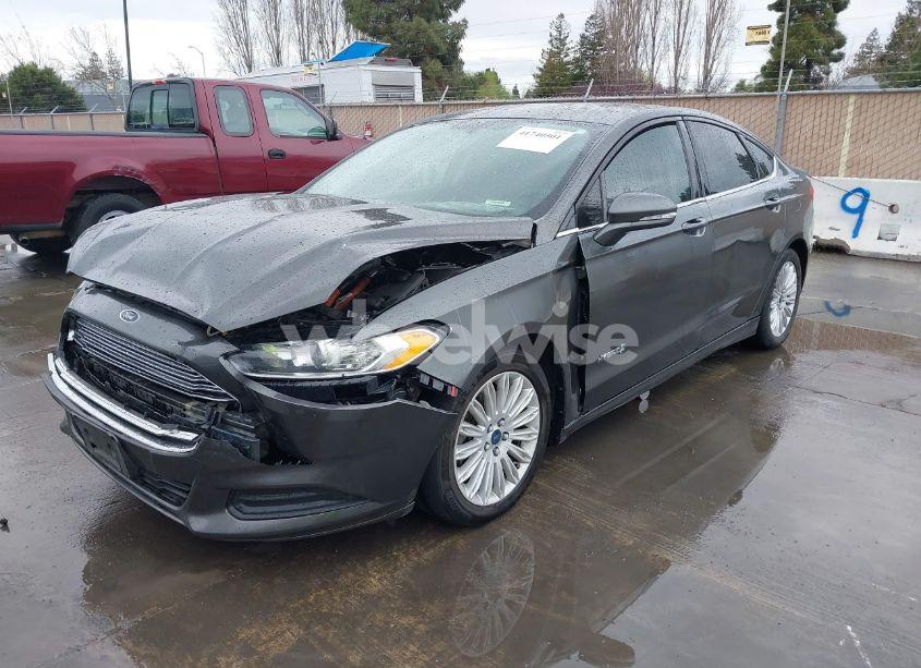Photo 2 of 2015 Ford Fusion HYBRID SE (VIN 3FA6P0LU8FR306012)