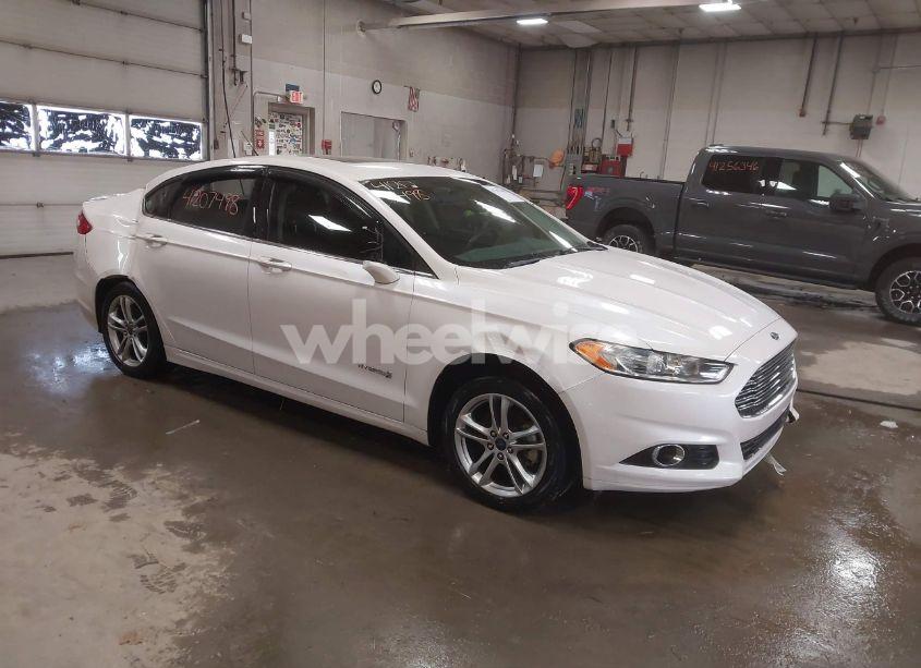 2016 Ford Fusion HYBRID SE (VIN 3FA6P0LU8GR350433) main photo