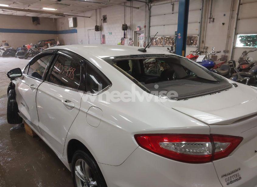Photo 17 of 2016 Ford Fusion HYBRID SE (VIN 3FA6P0LU8GR350433)