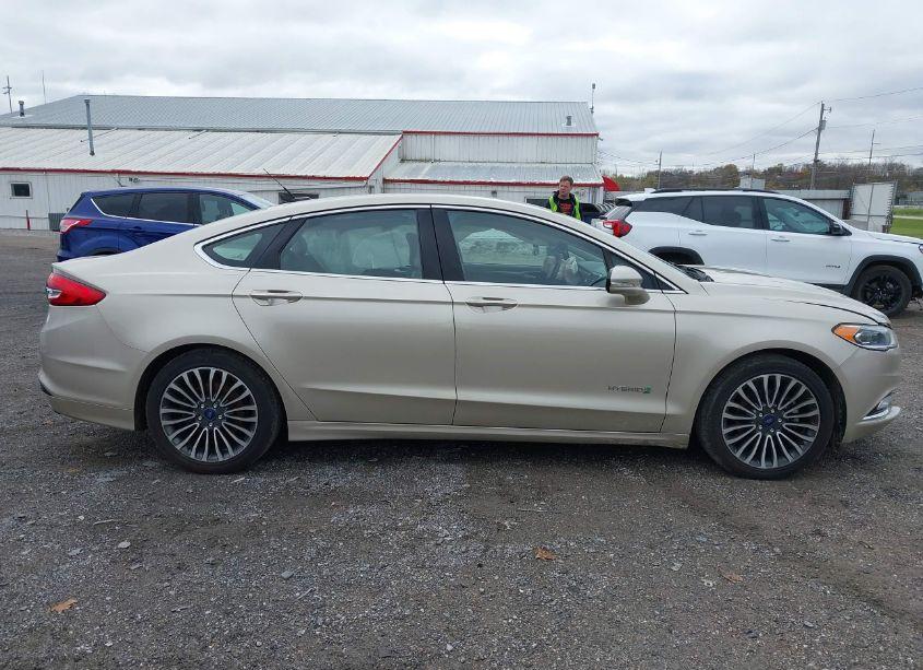 Photo 13 of 2017 Ford Fusion HYBRID SE (VIN 3FA6P0LU8HR144613)