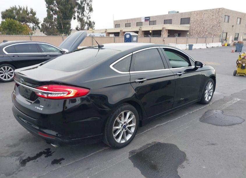 Photo 4 of 2017 Ford Fusion HYBRID SE (VIN 3FA6P0LU8HR196937)