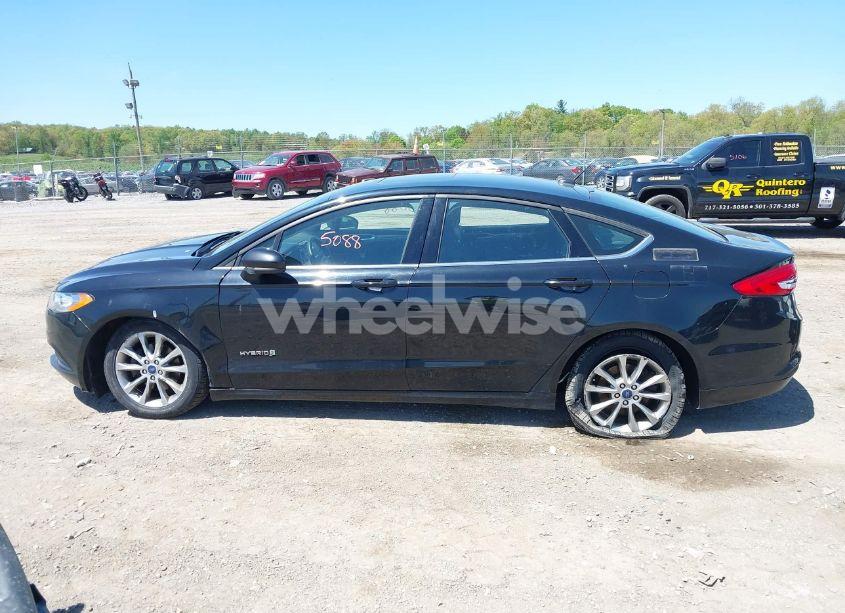Photo 14 of 2017 Ford Fusion HYBRID SE (VIN 3FA6P0LU8HR216961)