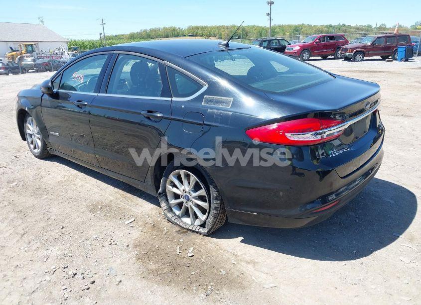 Photo 3 of 2017 Ford Fusion HYBRID SE (VIN 3FA6P0LU8HR216961)