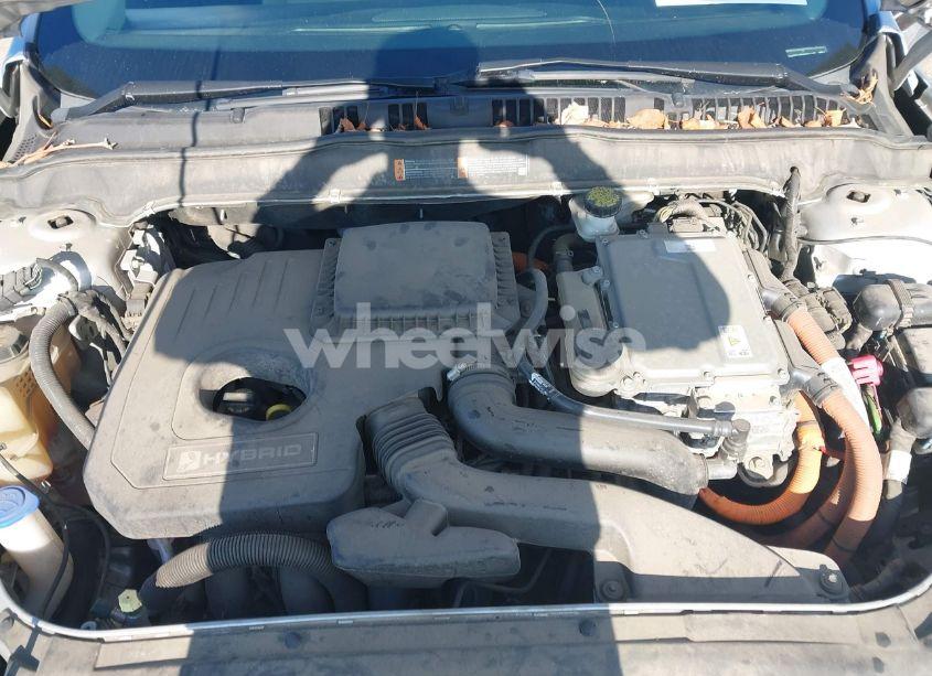 Photo 10 of 2017 Ford Fusion HYBRID SE (VIN 3FA6P0LU8HR374135)