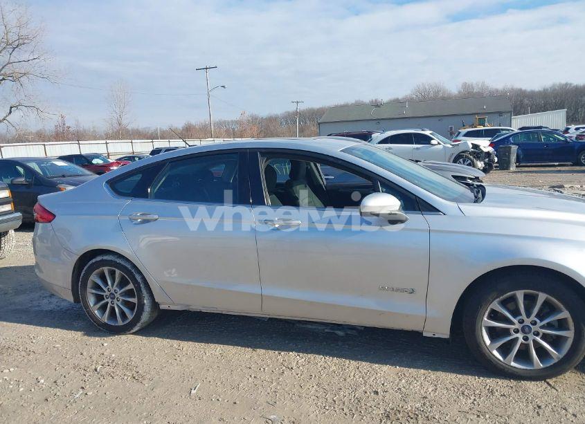 Photo 13 of 2017 Ford Fusion HYBRID SE (VIN 3FA6P0LU8HR374135)