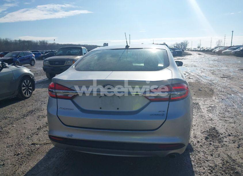 Photo 16 of 2017 Ford Fusion HYBRID SE (VIN 3FA6P0LU8HR374135)