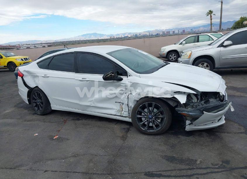 Photo 12 of 2017 Ford Fusion HYBRID SE (VIN 3FA6P0LU8HR385510)