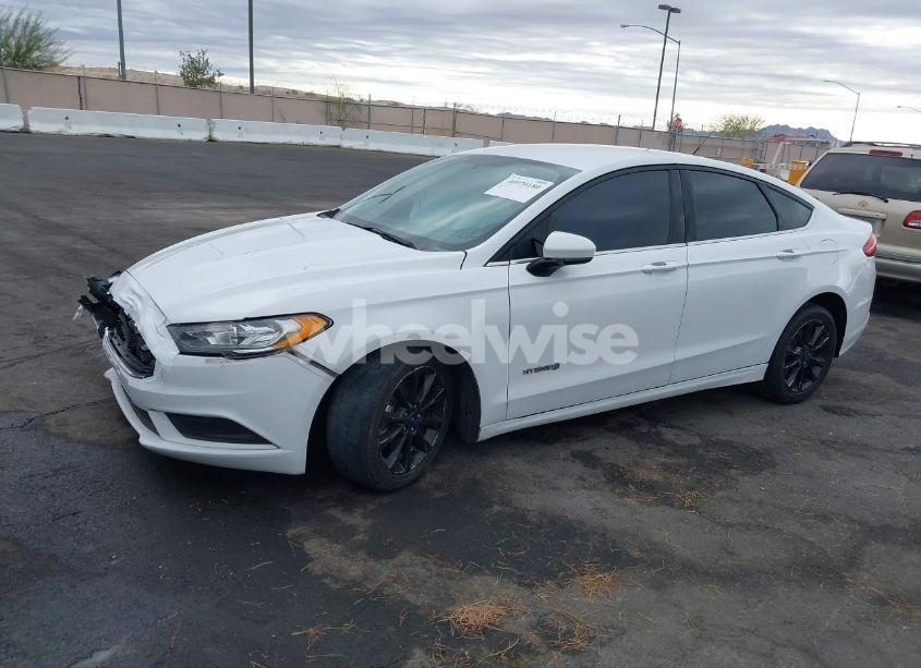 Photo 2 of 2017 Ford Fusion HYBRID SE (VIN 3FA6P0LU8HR385510)