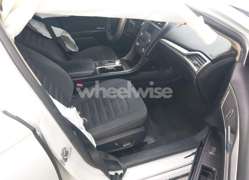 Photo 5 of 2017 Ford Fusion HYBRID SE (VIN 3FA6P0LU8HR385510)