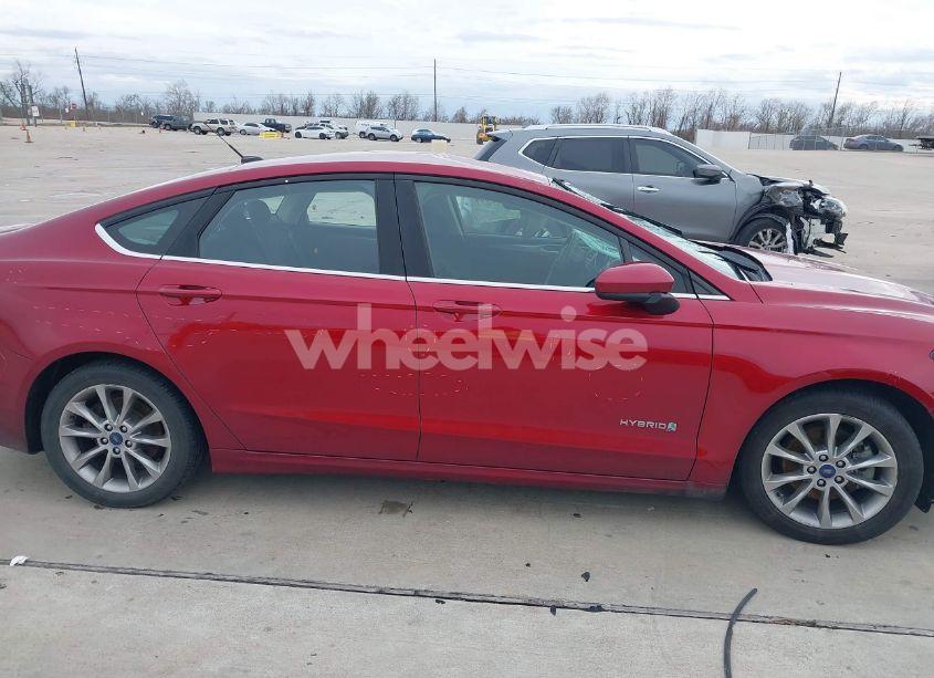 Photo 13 of 2017 Ford Fusion HYBRID SE (VIN 3FA6P0LU8HR386687)