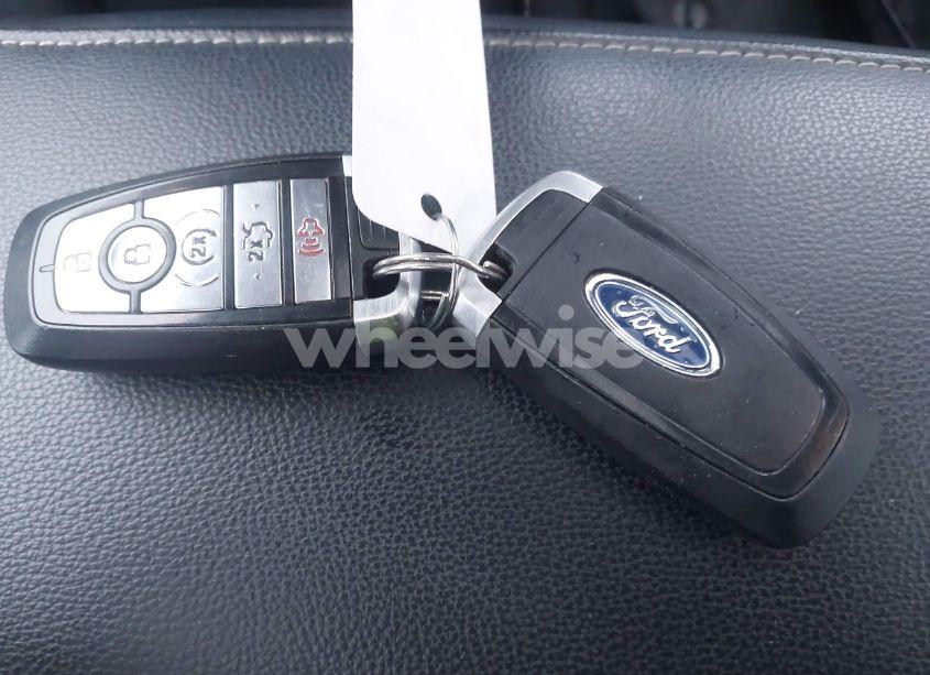 Photo 11 of 2017 Ford Fusion HYBRID SE (VIN 3FA6P0LU8HR412799)