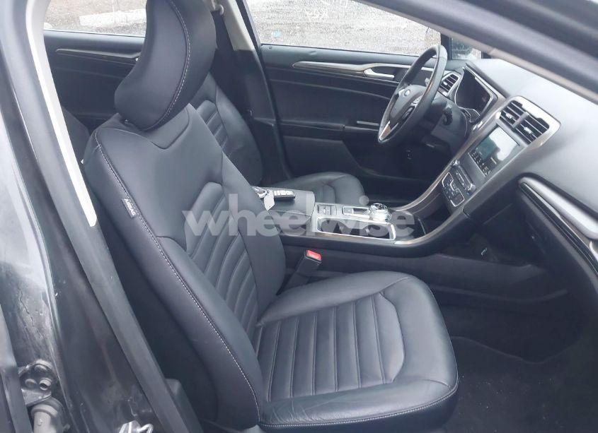 Photo 5 of 2017 Ford Fusion HYBRID SE (VIN 3FA6P0LU8HR412799)