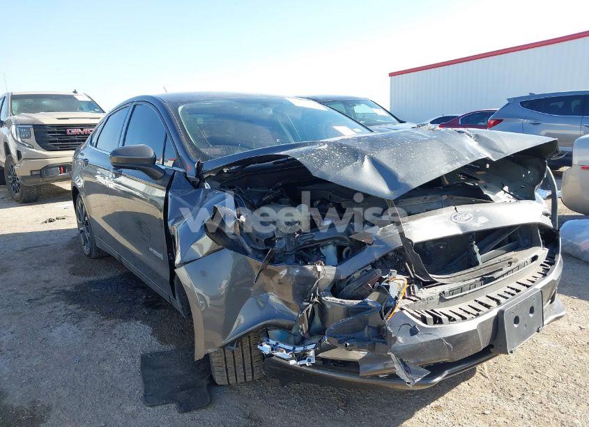 2018 Ford Fusion HYBRID SE (VIN 3FA6P0LU8JR116073) main photo