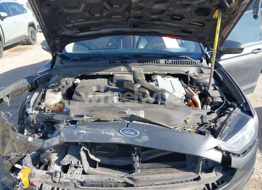 Photo 10 of 2018 Ford Fusion HYBRID SE (VIN 3FA6P0LU8JR116073)
