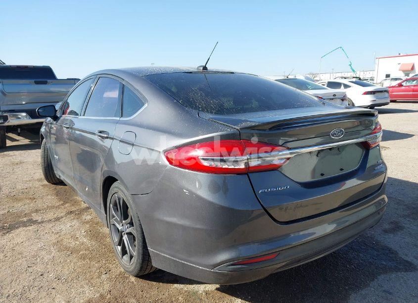 Photo 3 of 2018 Ford Fusion HYBRID SE (VIN 3FA6P0LU8JR116073)