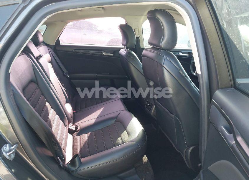 Photo 8 of 2018 Ford Fusion HYBRID SE (VIN 3FA6P0LU8JR116073)