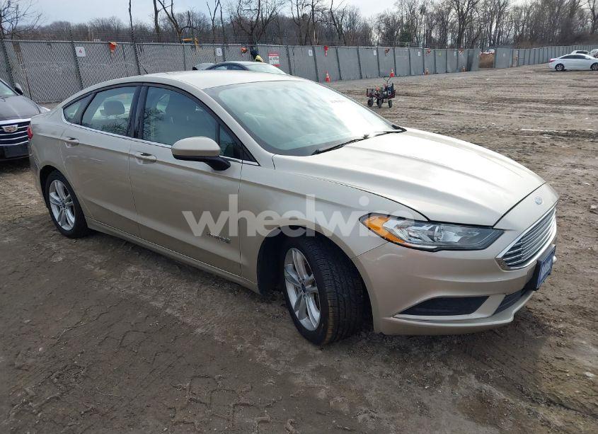 2018 Ford Fusion HYBRID SE (VIN 3FA6P0LU8JR137666) main photo