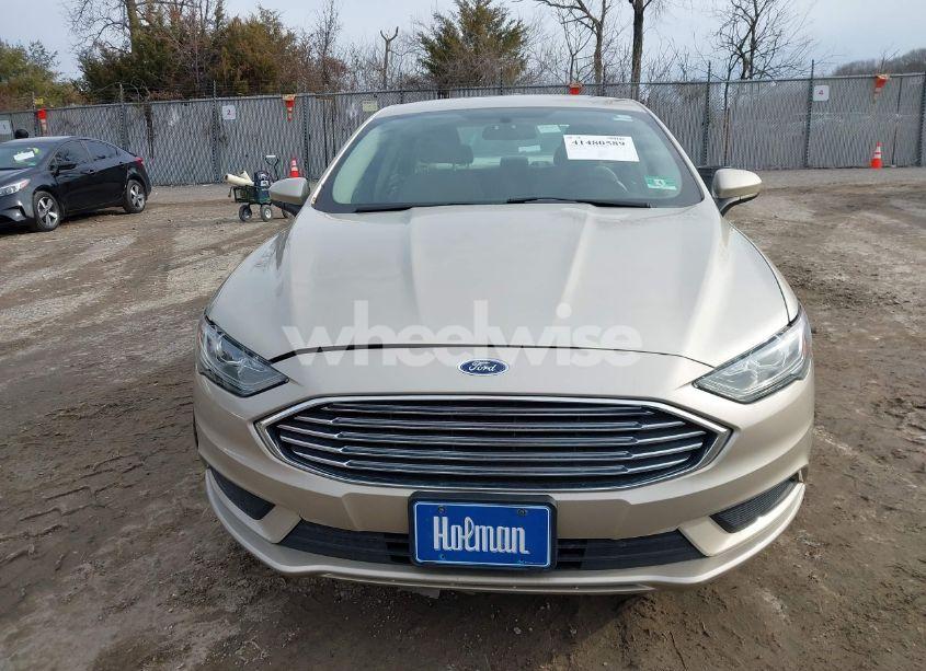 Photo 12 of 2018 Ford Fusion HYBRID SE (VIN 3FA6P0LU8JR137666)