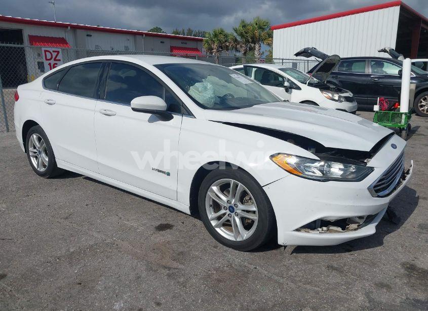 2018 Ford Fusion HYBRID SE (VIN 3FA6P0LU8JR157528) main photo