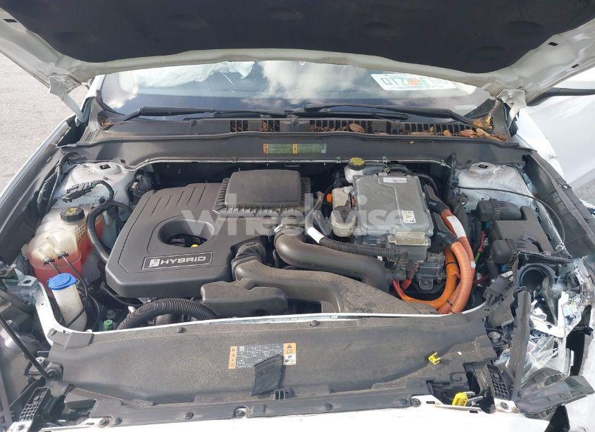 Photo 10 of 2018 Ford Fusion HYBRID SE (VIN 3FA6P0LU8JR157528)