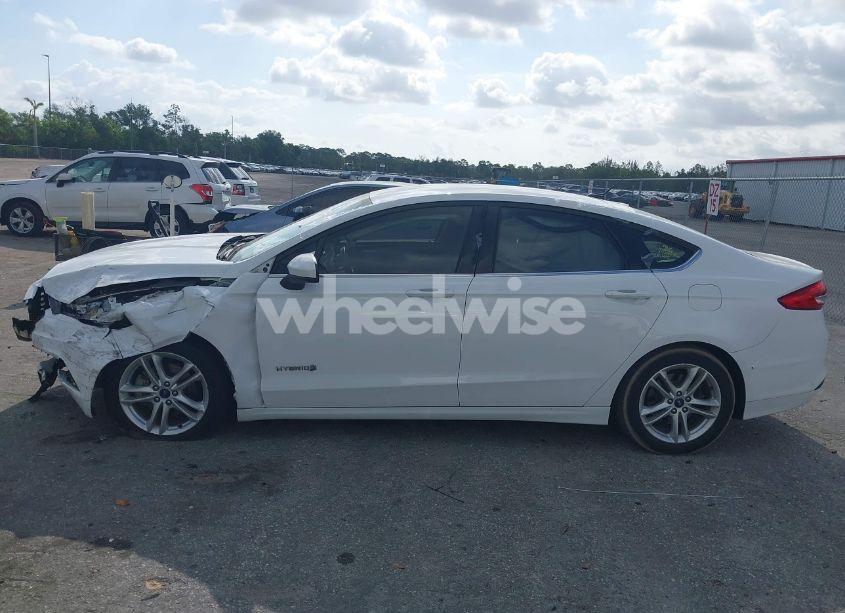 Photo 14 of 2018 Ford Fusion HYBRID SE (VIN 3FA6P0LU8JR157528)