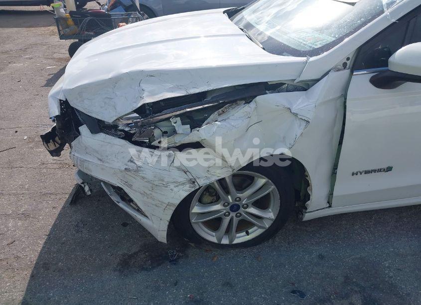 Photo 6 of 2018 Ford Fusion HYBRID SE (VIN 3FA6P0LU8JR157528)