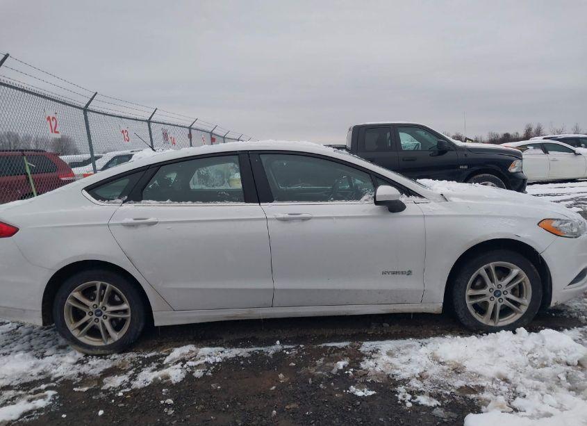 Photo 13 of 2018 Ford Fusion HYBRID SE (VIN 3FA6P0LU8JR206548)