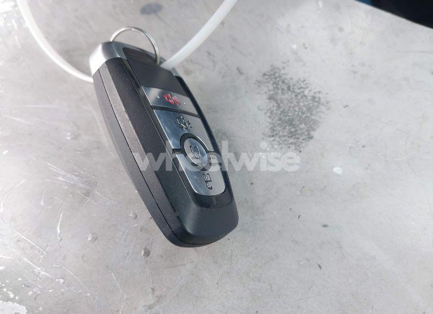 Photo 11 of 2018 Ford Fusion HYBRID SE (VIN 3FA6P0LU8JR227464)