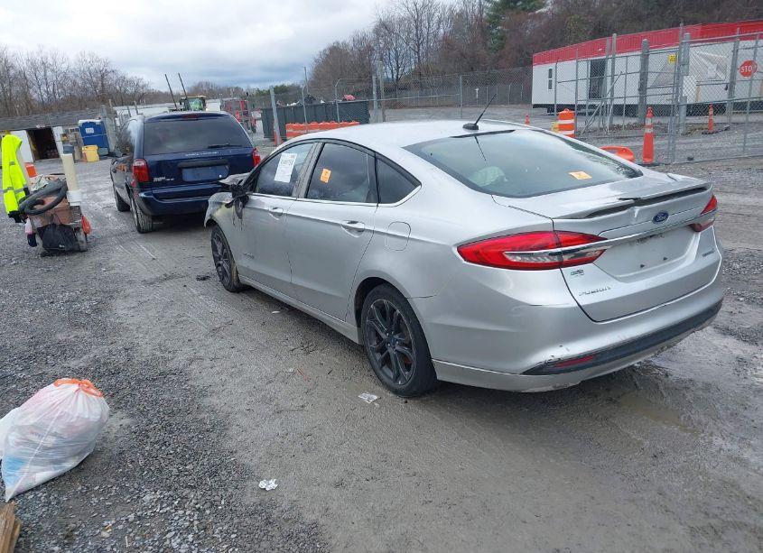 Photo 3 of 2018 Ford Fusion HYBRID SE (VIN 3FA6P0LU8JR234379)