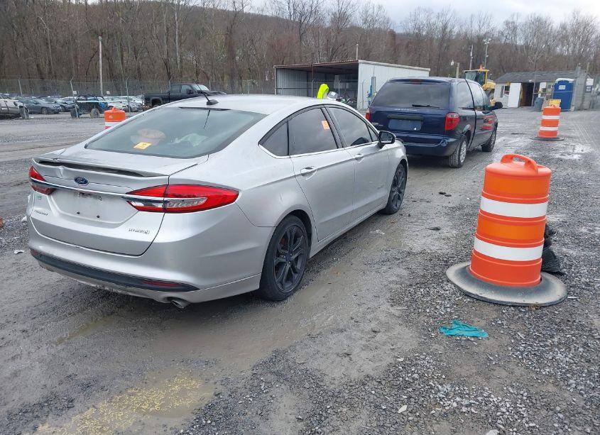 Photo 4 of 2018 Ford Fusion HYBRID SE (VIN 3FA6P0LU8JR234379)