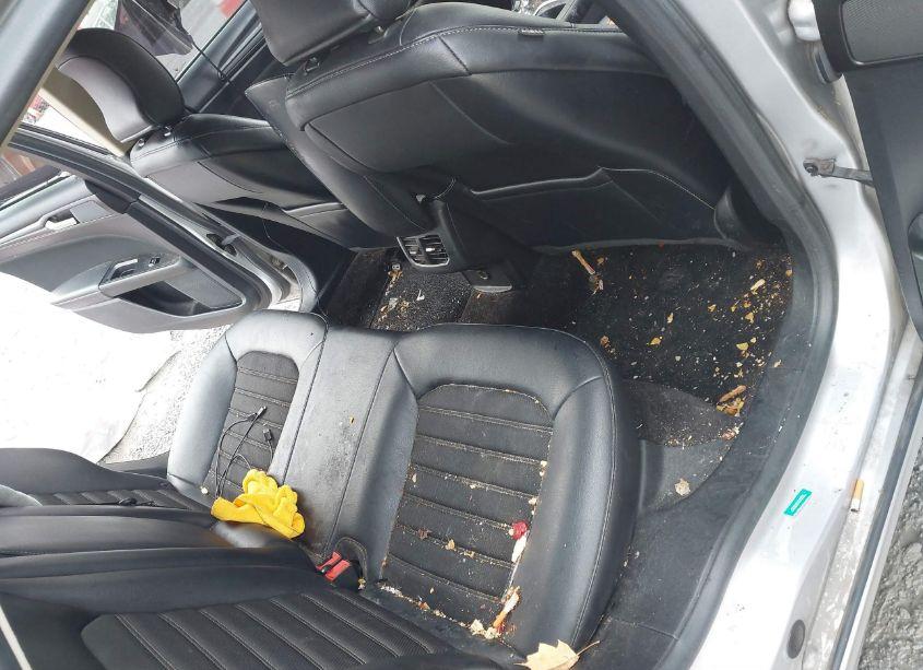 Photo 8 of 2018 Ford Fusion HYBRID SE (VIN 3FA6P0LU8JR234379)