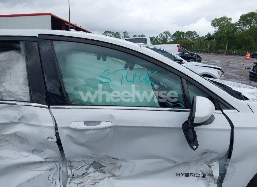 Photo 5 of 2019 Ford Fusion HYBRID SE (VIN 3FA6P0LU8KR167610)