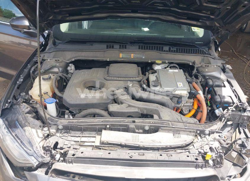 Photo 10 of 2019 Ford Fusion HYBRID SE (VIN 3FA6P0LU8KR205563)