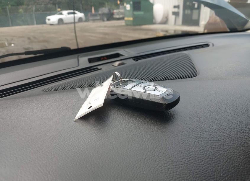 Photo 11 of 2019 Ford Fusion HYBRID SE (VIN 3FA6P0LU8KR205563)