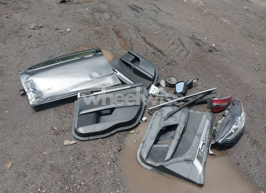 Photo 12 of 2019 Ford Fusion HYBRID SE (VIN 3FA6P0LU8KR205563)