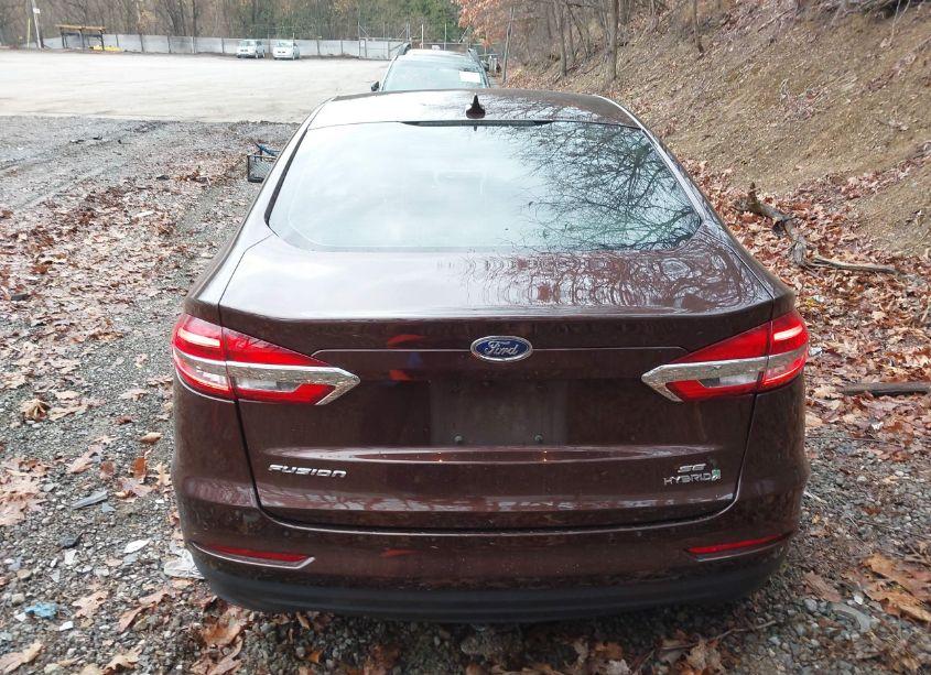 Photo 17 of 2019 Ford Fusion HYBRID SE (VIN 3FA6P0LU8KR211136)