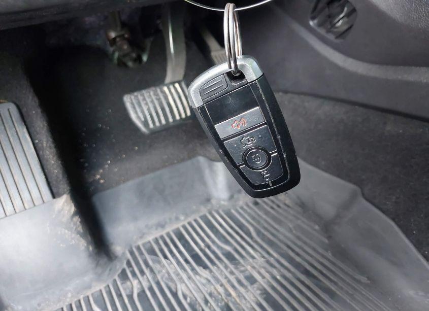 Photo 11 of 2019 Ford Fusion HYBRID SE (VIN 3FA6P0LU8KR222797)