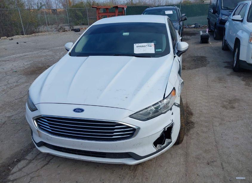 Photo 12 of 2019 Ford Fusion HYBRID SE (VIN 3FA6P0LU8KR222797)