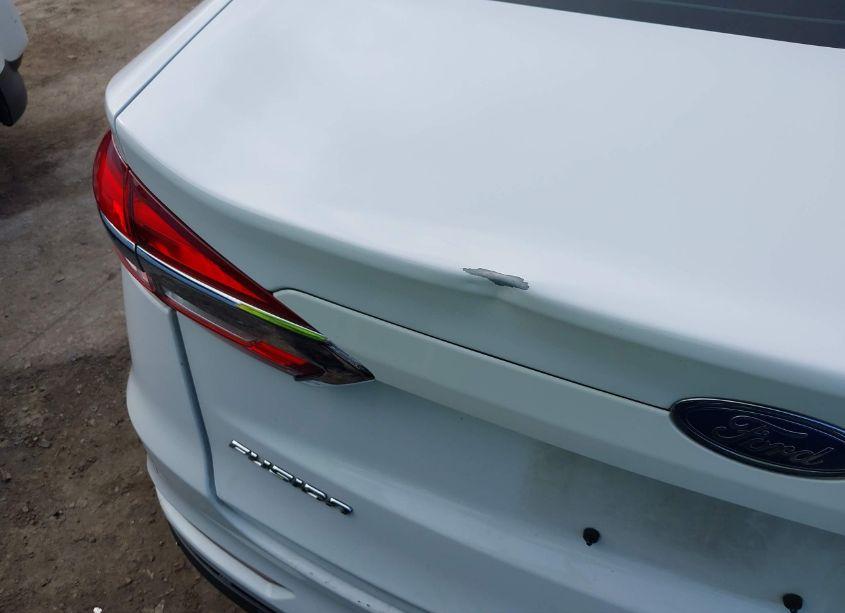 Photo 17 of 2019 Ford Fusion HYBRID SE (VIN 3FA6P0LU8KR222797)