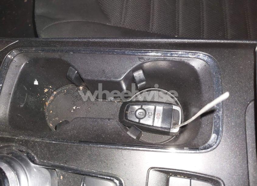 Photo 11 of 2019 Ford Fusion HYBRID SE (VIN 3FA6P0LU8KR266833)